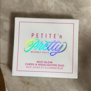 9021GLOW! Cheek and highlight duo🤩